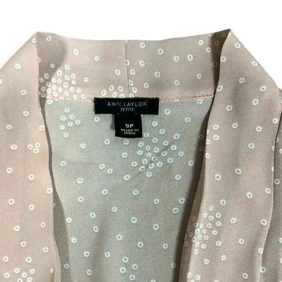 Ann Taylor Draped Blouse With Twisted V Neck Elegant Size Small Petite Blush - Picture 11 of 12